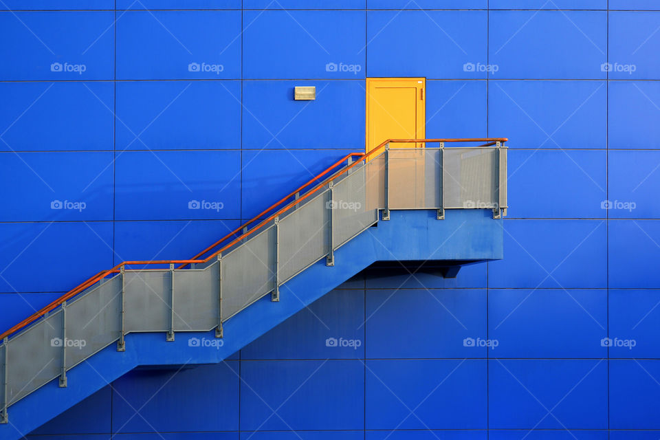 The yellow door, dubai, united Arab Emirates