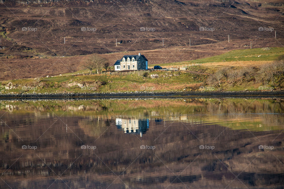 House on loch Dunvegan . Scotland 