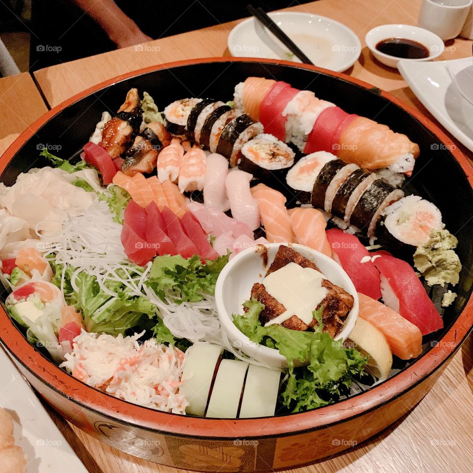 Sushi deluxe 