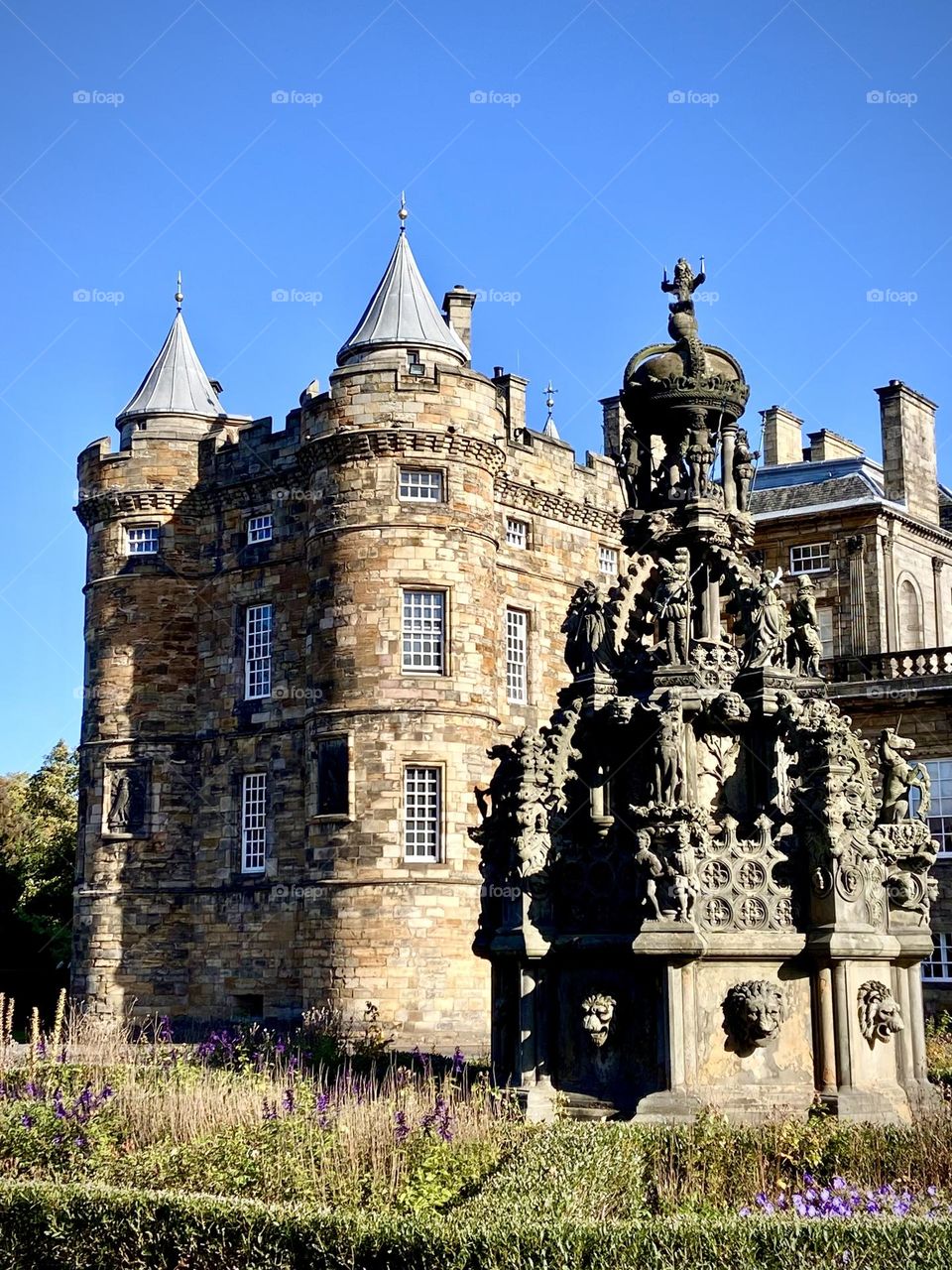 Scotland , queen castle October 2022 . 