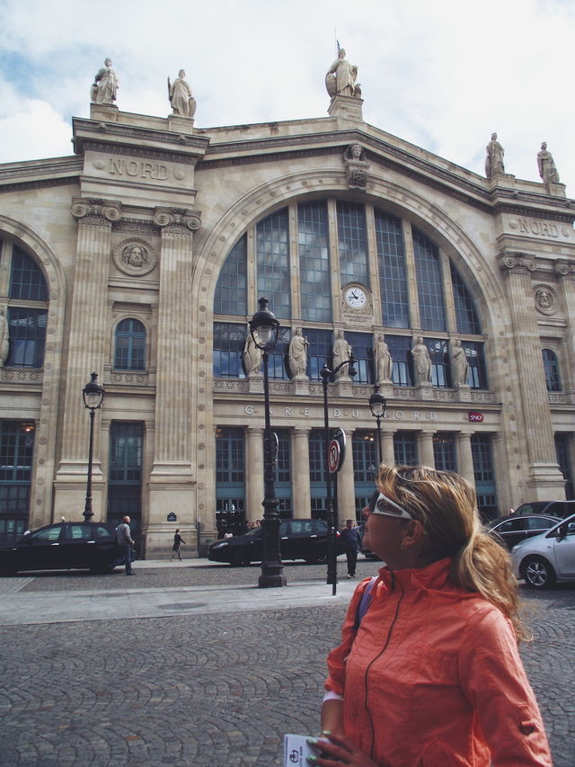 Girl in Paris. Girl in Paris