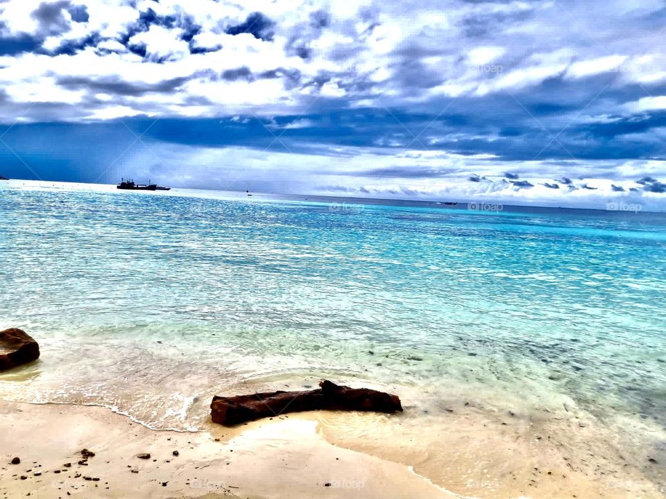 Beach and clouds AMR Wozko