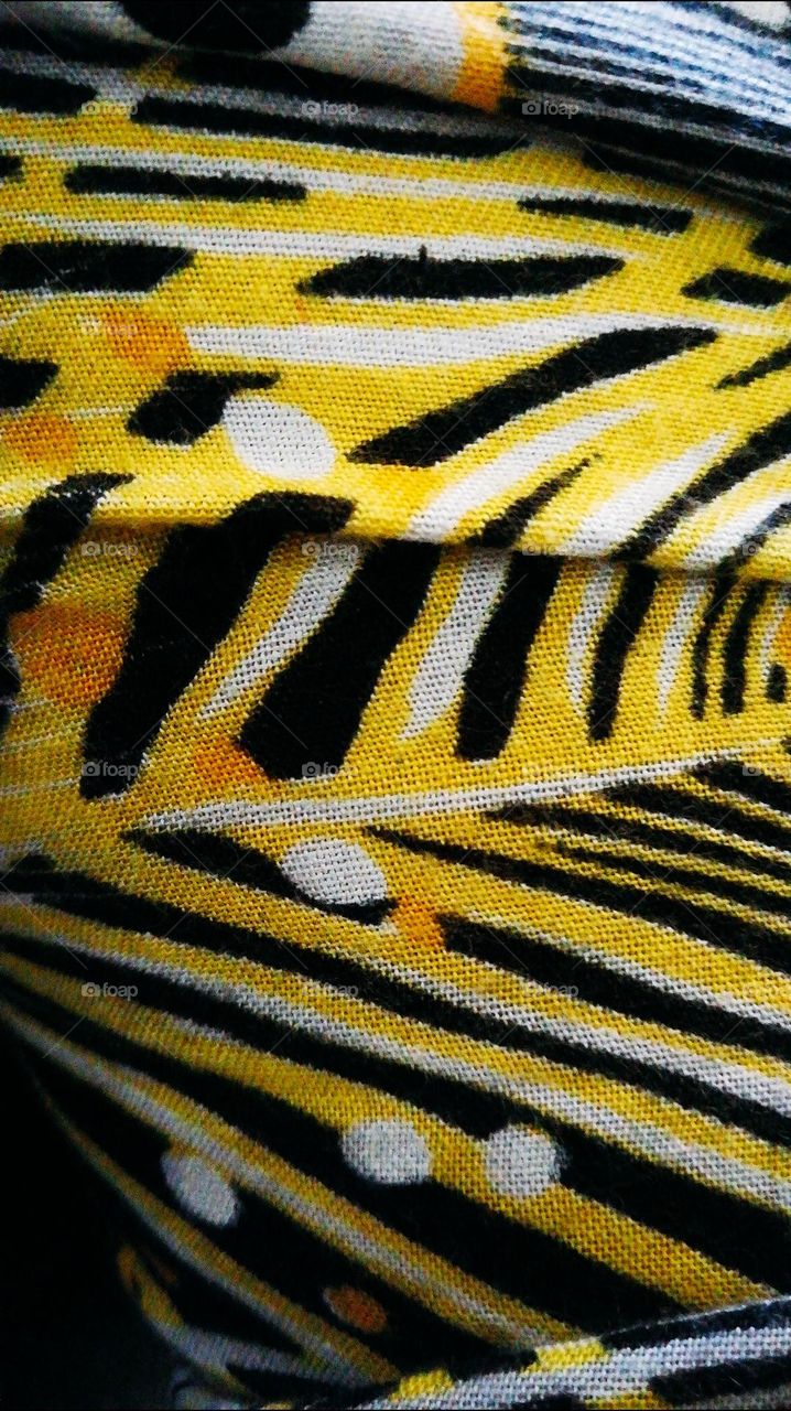 Happy yellow & black mix