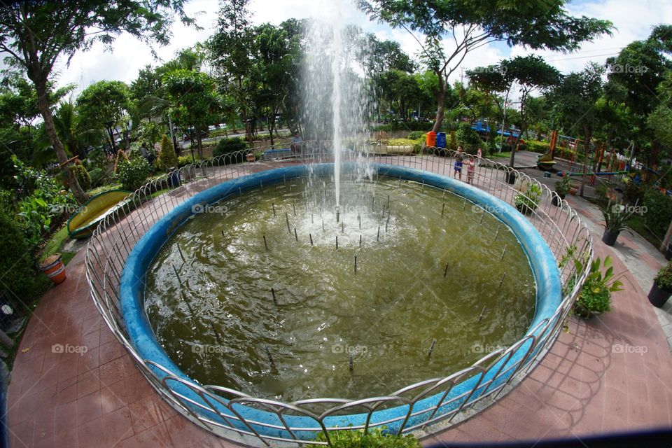 a circular fountain