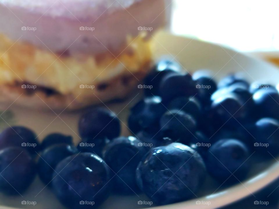 breakfast with blueberries