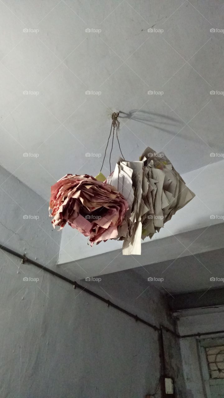 Paper hang on roof