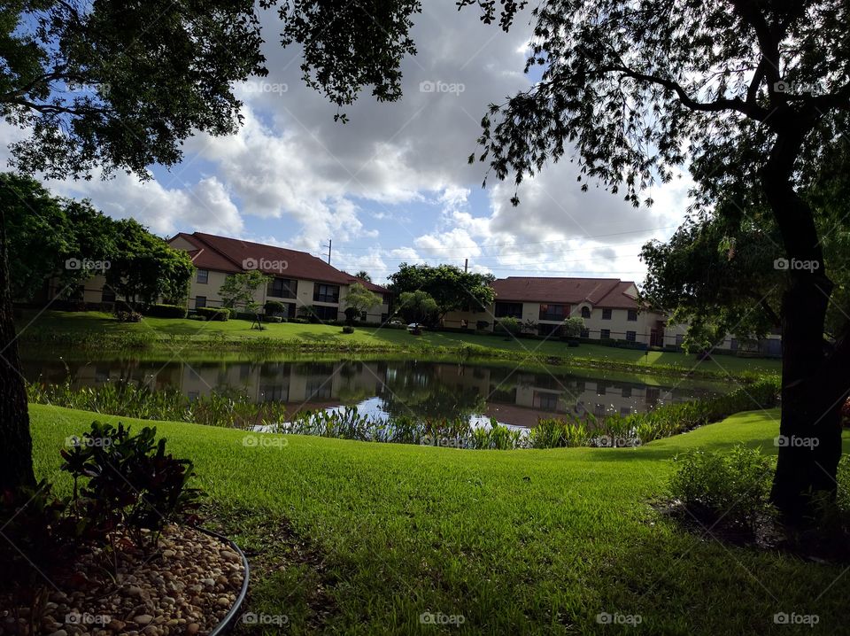 South Florida Community with Lake View