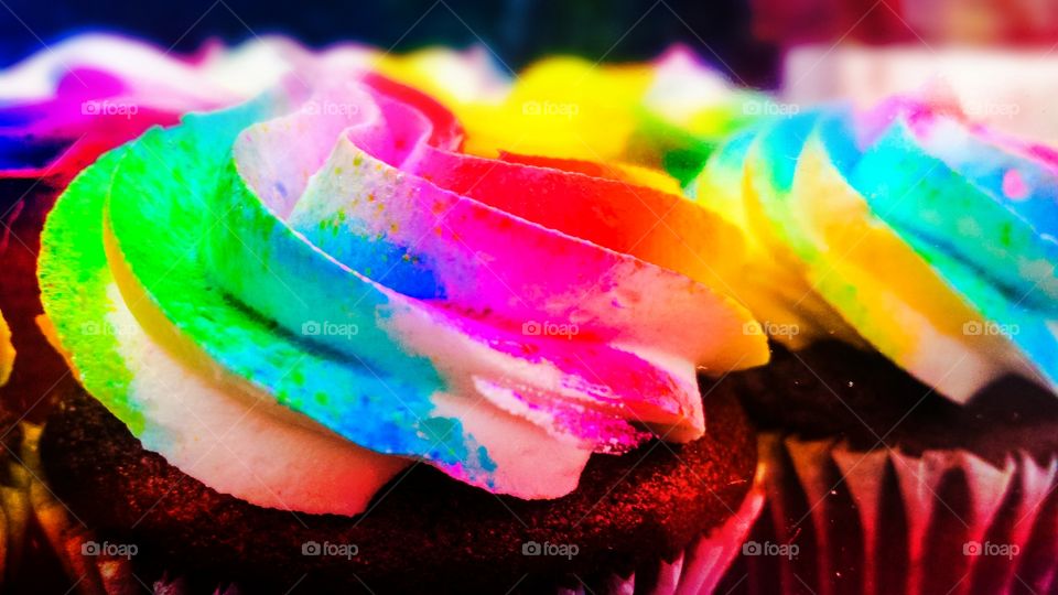 Rainbow cupcakes