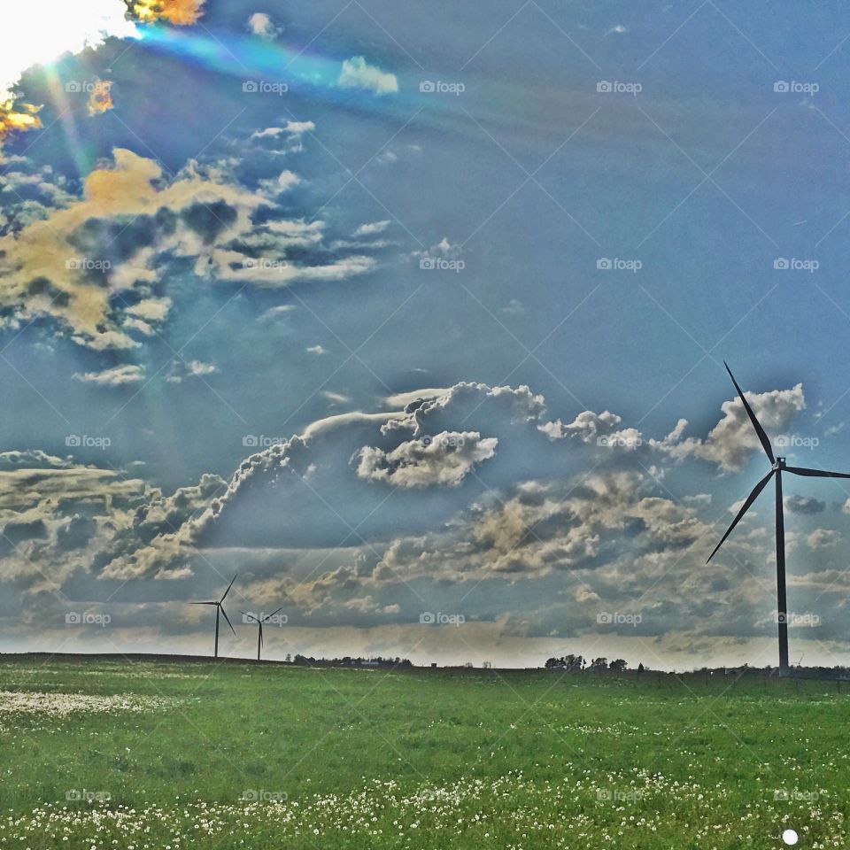 Wind turbine 