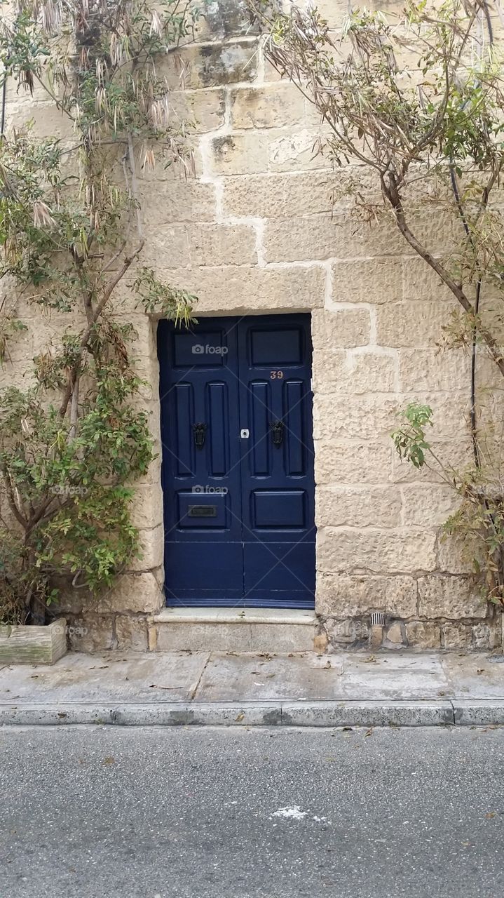 blue door