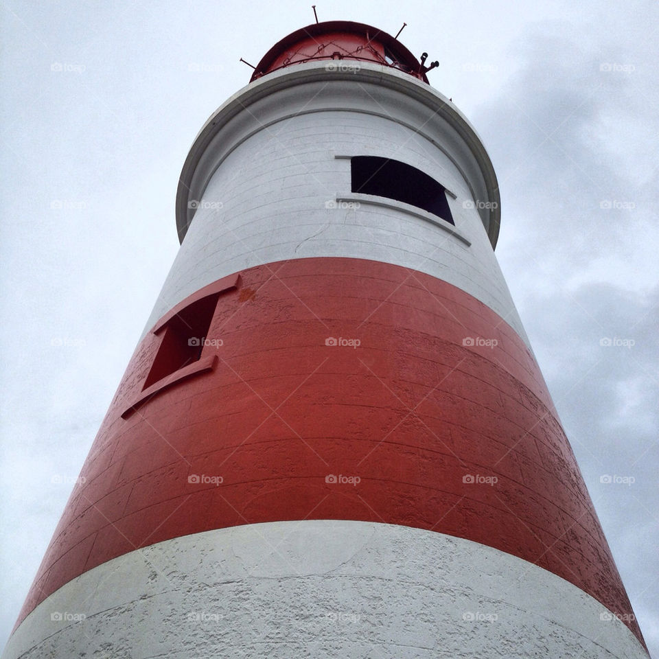 lighthouse looking up souter lighthouse by ianbeattie