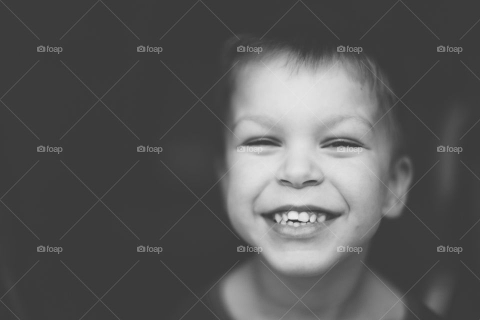 Shallow depth of field boy portrait 