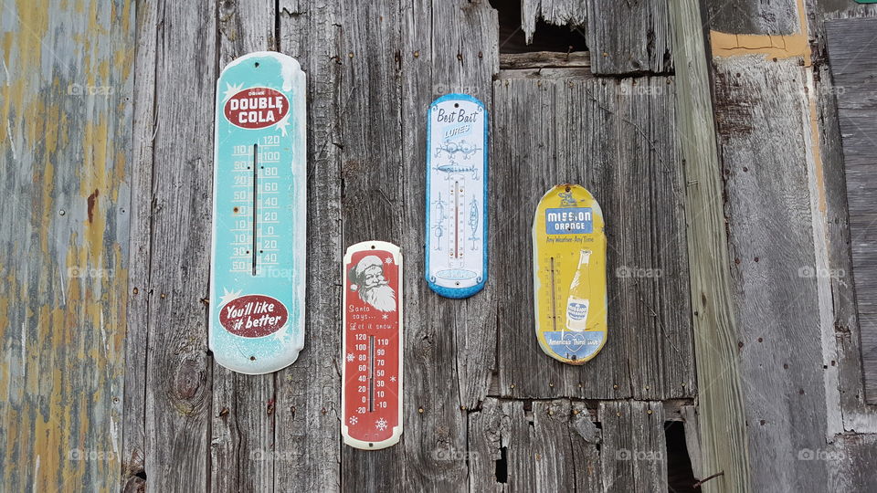 Outdoor Thermometers