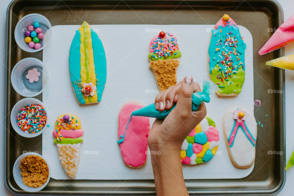 Decorating sugar cookies