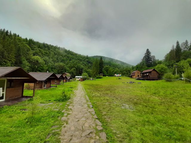 Charming atmosphere of Carpathian mountains🏞️