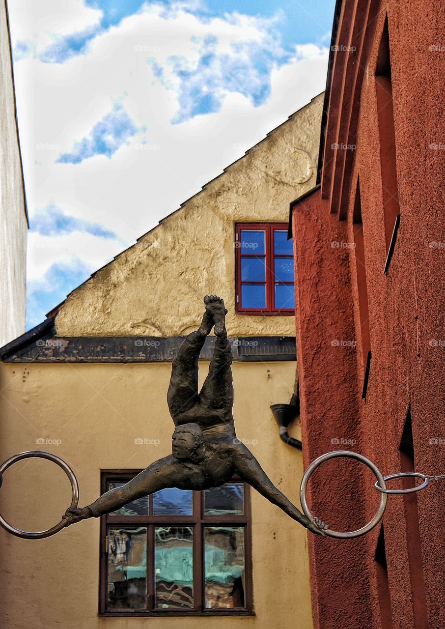 Looking up Sculpture 