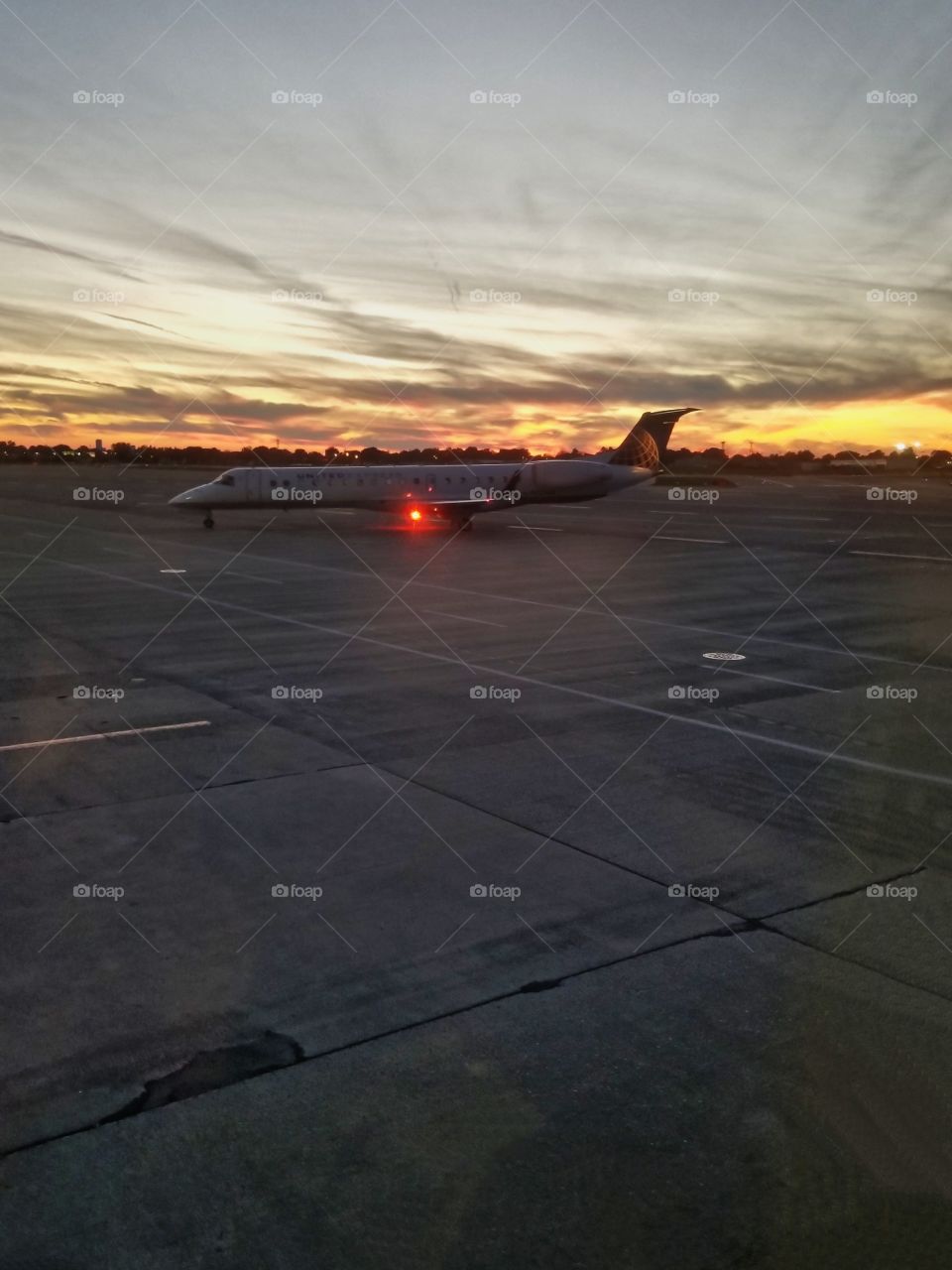 READY FOR TAKEOFF✈..Sunset Baltimore Airport