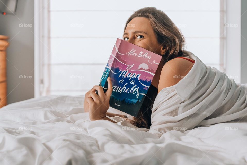 Reading and chilling 💥