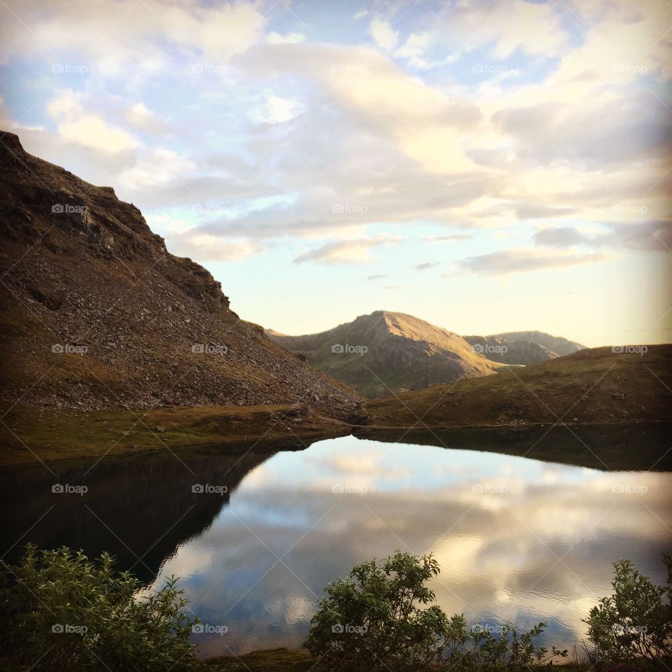 Alaskan Mountain Road Trip . Beautiful road trip through the mountains at Hatcher Pass, Alaska!