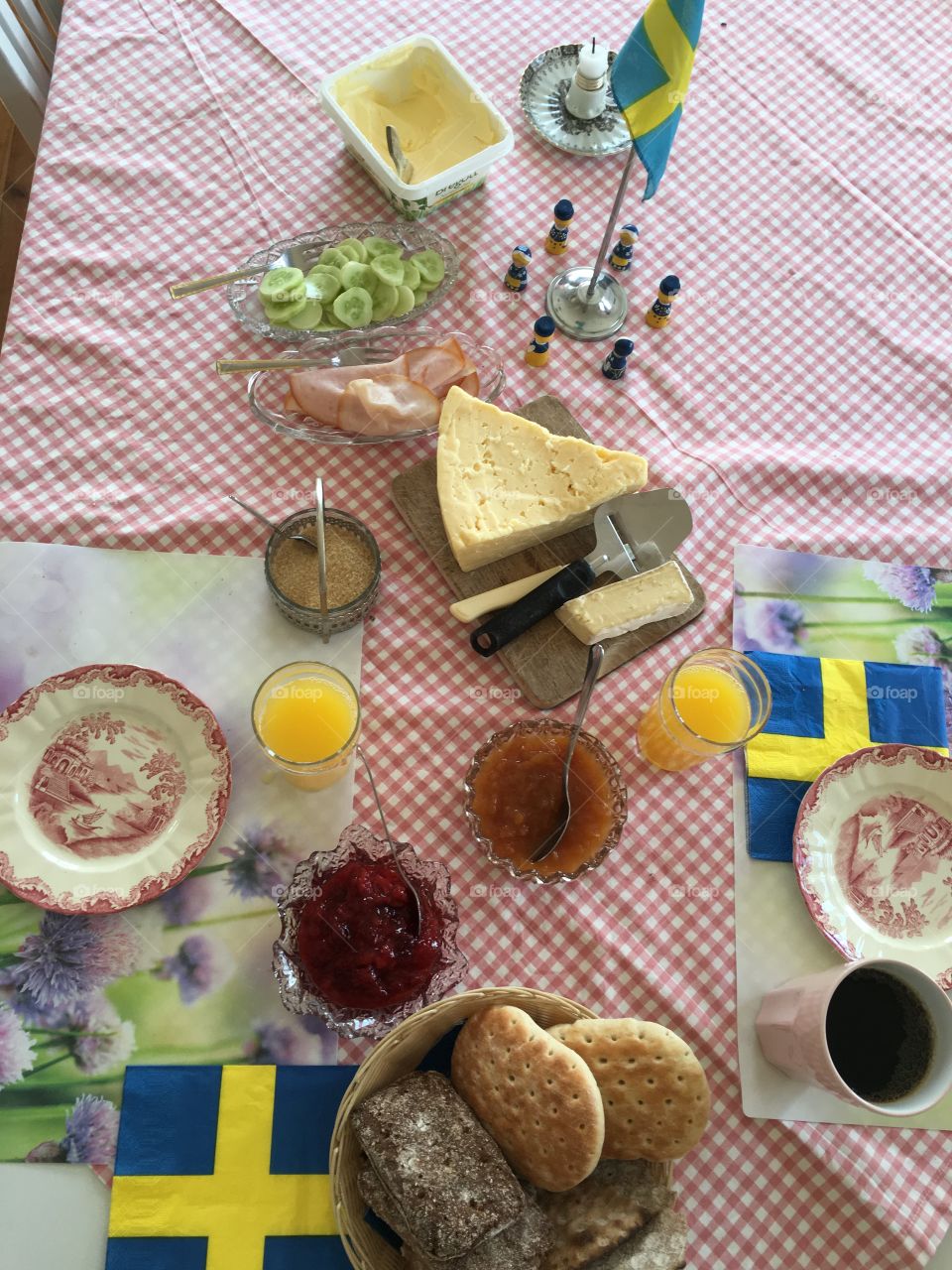 Swedish table 