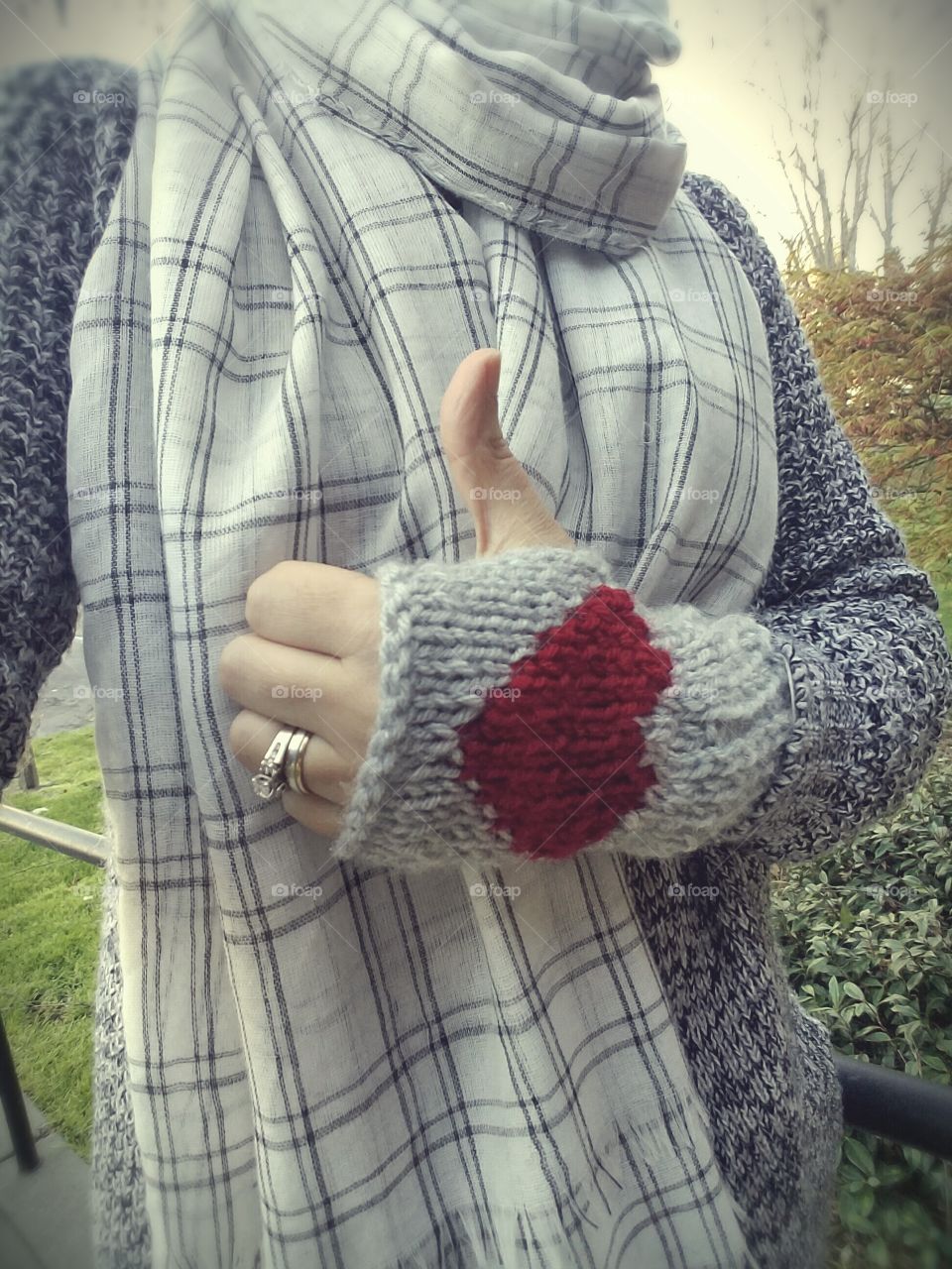 fingerless glove fashion hand heart red