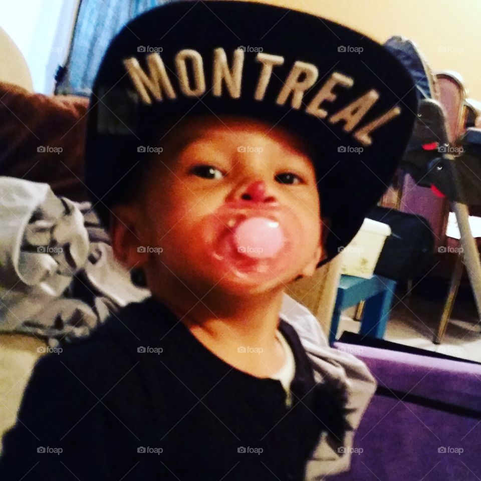 Montreal Canadiens hat a soother little girl 