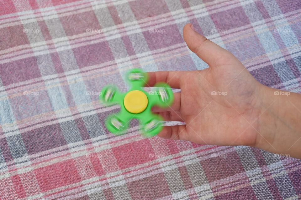 Fidget spinner