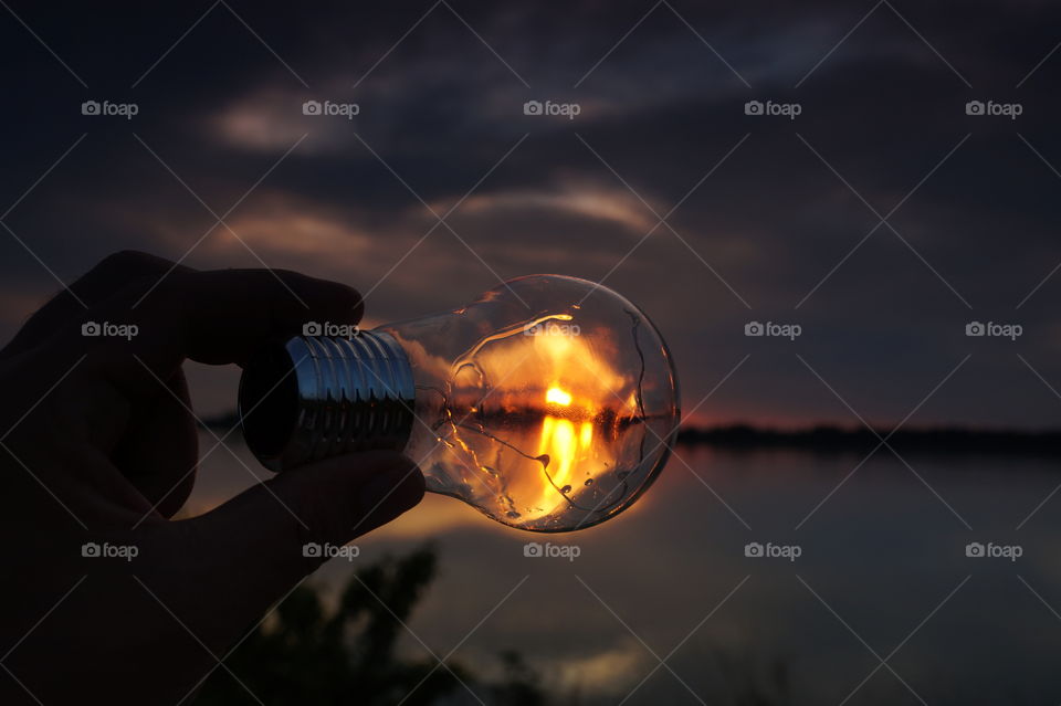 Light bulb