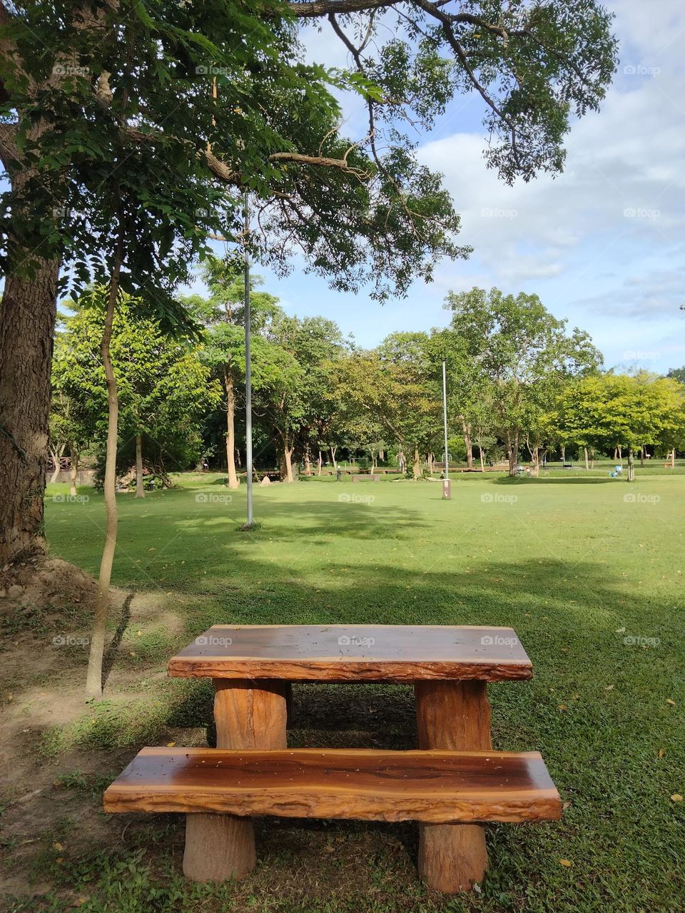 Picnic table