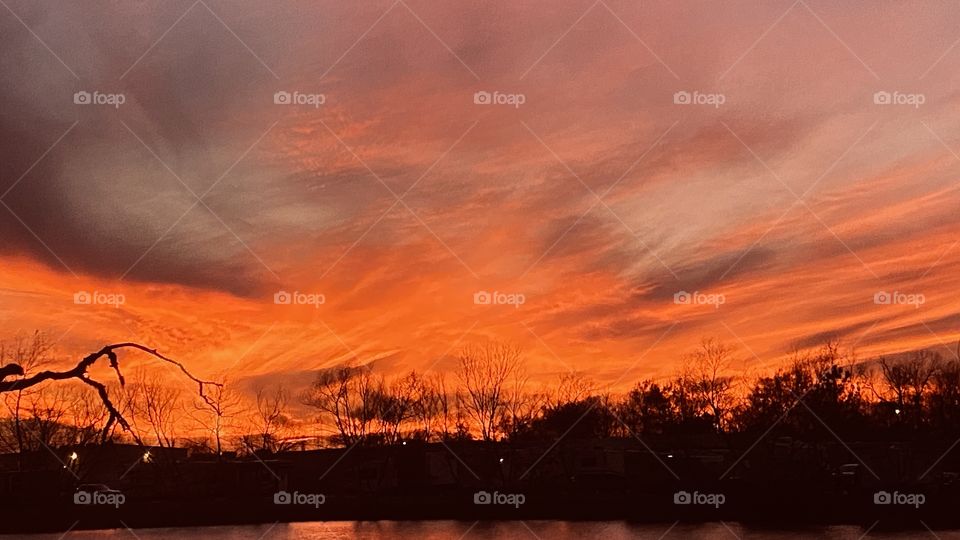 As the Evening wore on the western Sky didn’t not Promise too Much, Then my relaxed Anticipation is coming true the Sky Opens up into a Fire Ball of Orange-Red And Continues seems like for 15 minutes before cooling off. Gorgeous, Beautiful, Nice,