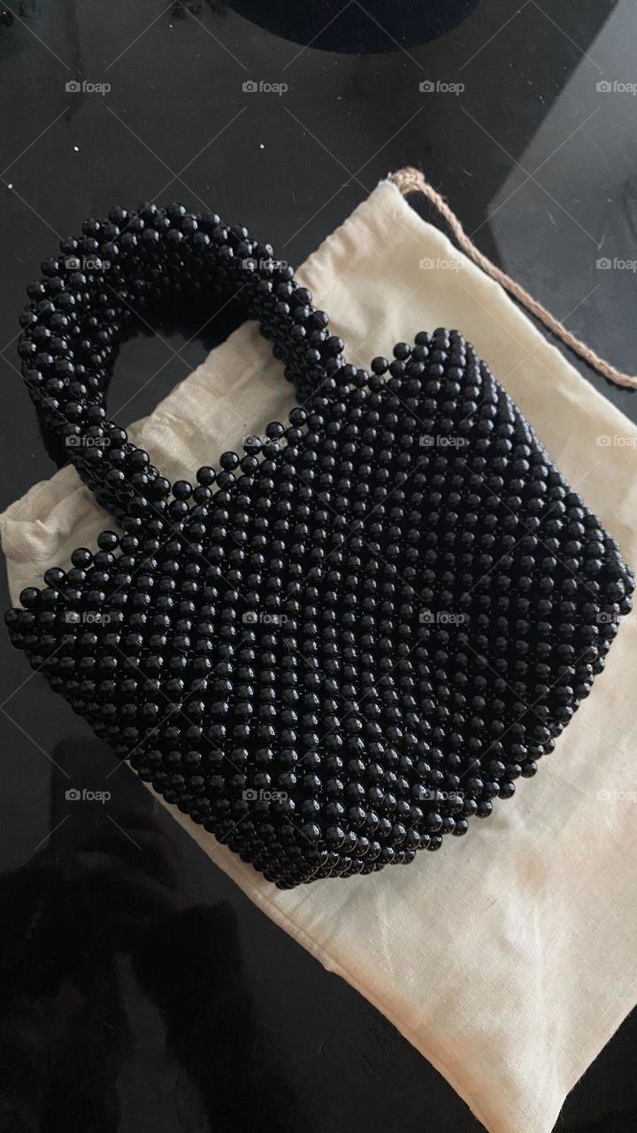 Pearl bag for a date