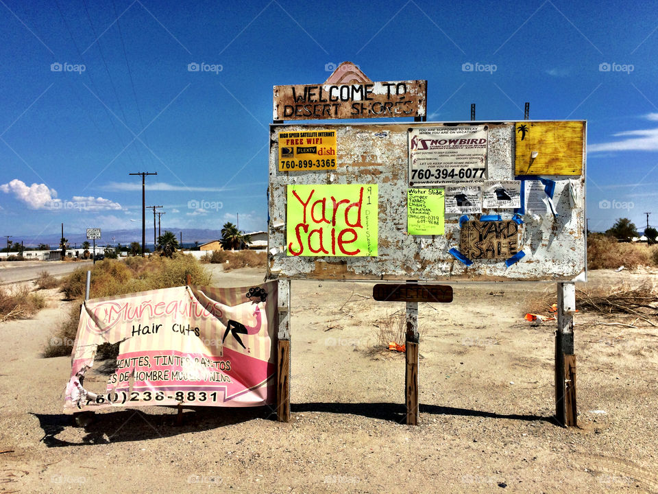 Yard Sale. Yard Sale sign, Desert Shores, CA, USA