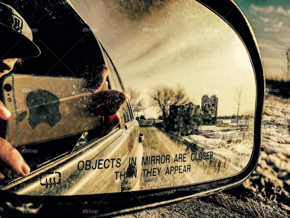Objects in the mirror 
