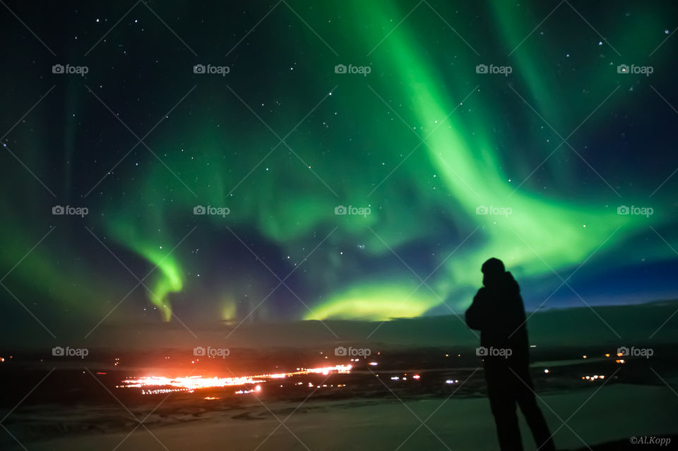 Wunderschöne Nordlichter über Island.