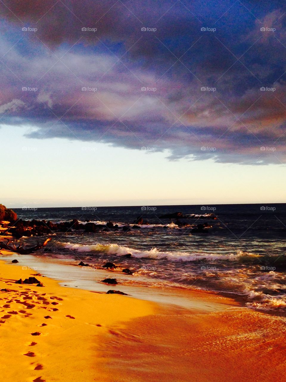 Purple majestic sunset. Awesome purple sky sunset in Maui