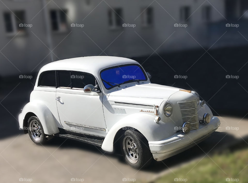 Retro car 