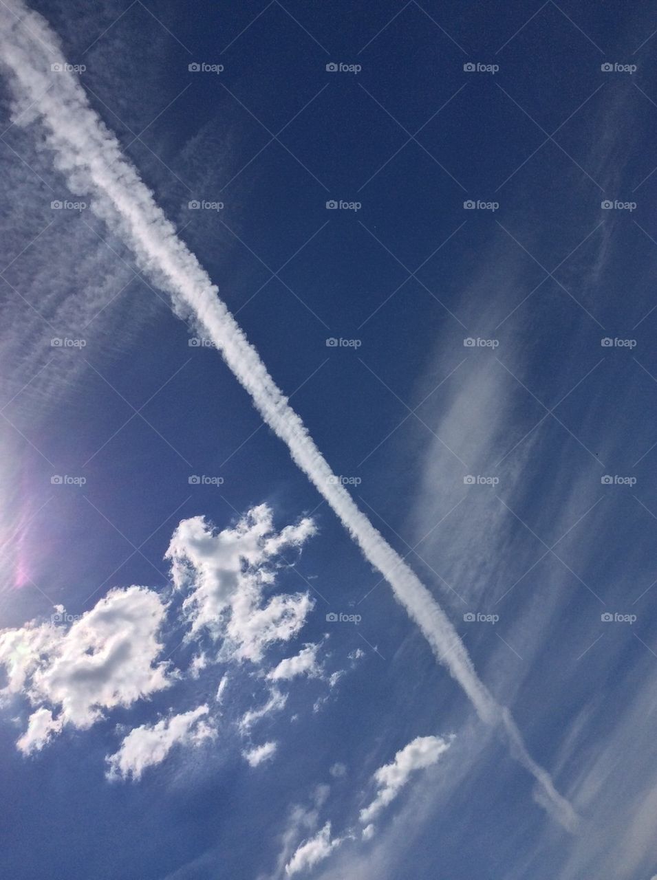 Aircraft vapor trail