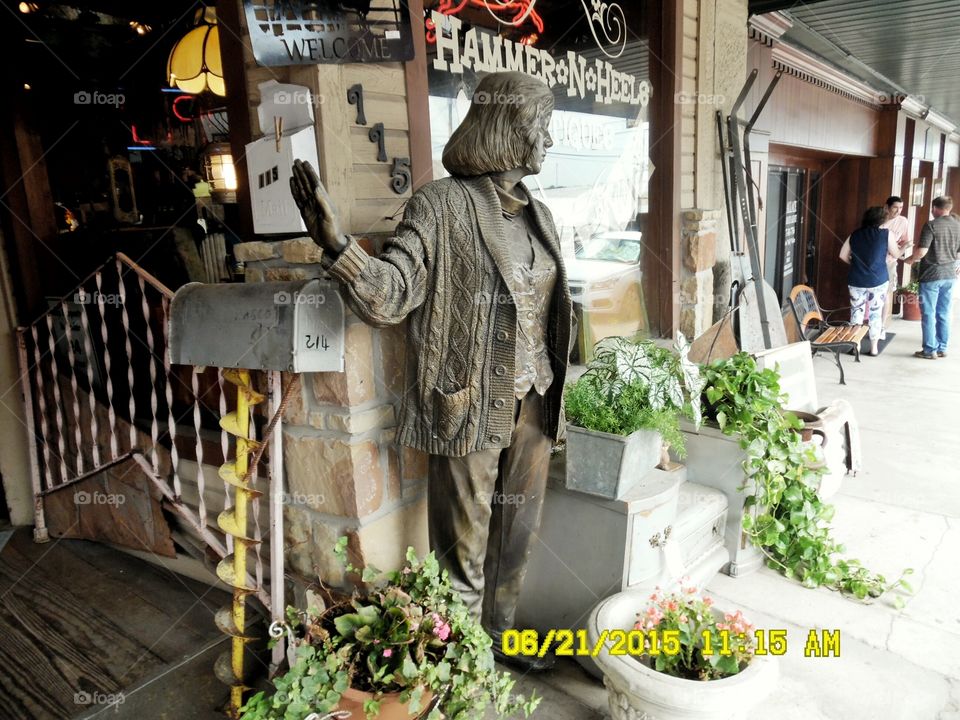 welcome to Weatherford. This is a statue that is on display in front of a gift shop in Weatherford Texas