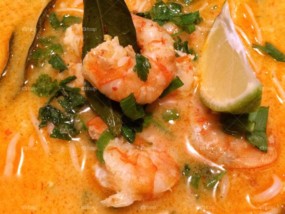 Curry soup with shrimps