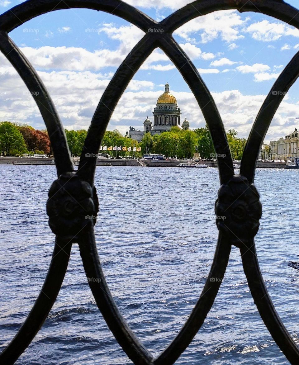 City vibe 🏛️🩵 River 🩵🏛️ Architecture 🏛️🩵Cathedral🏛️🩵
