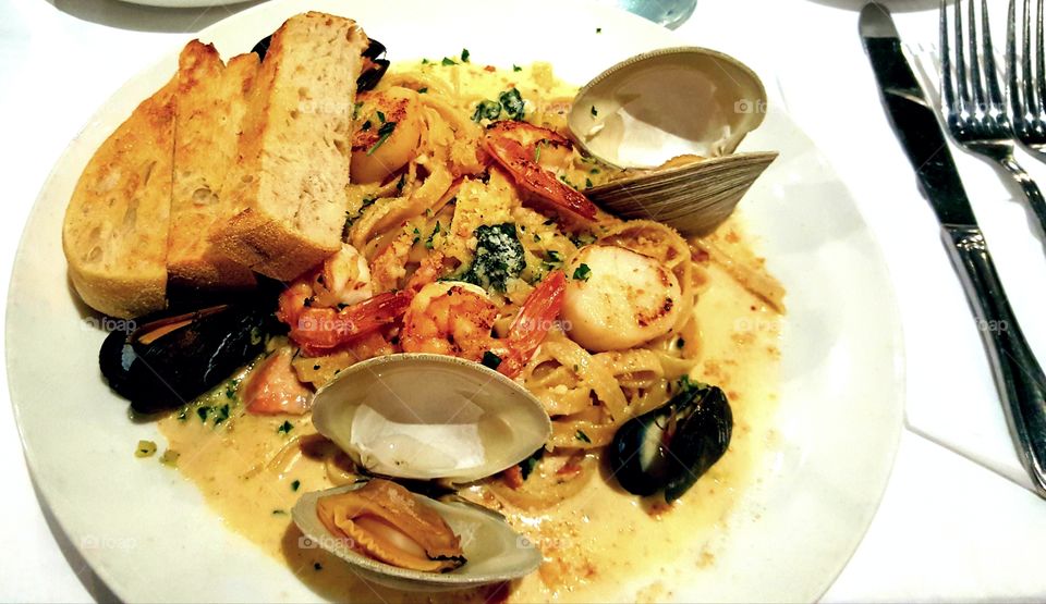 Pasta seafood