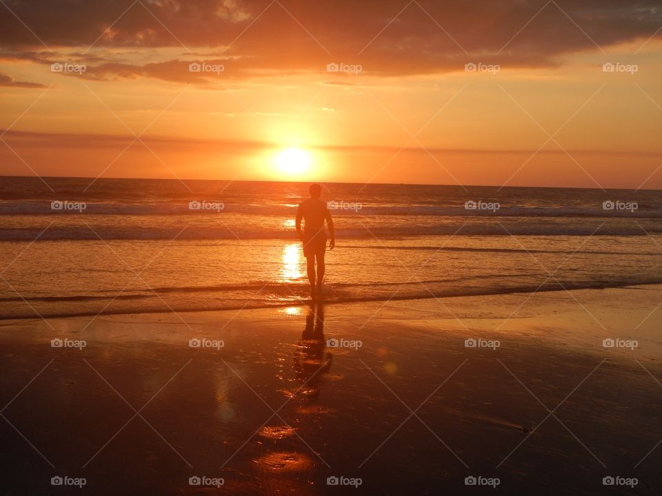Man in the sunset @ Pacific Ocean 