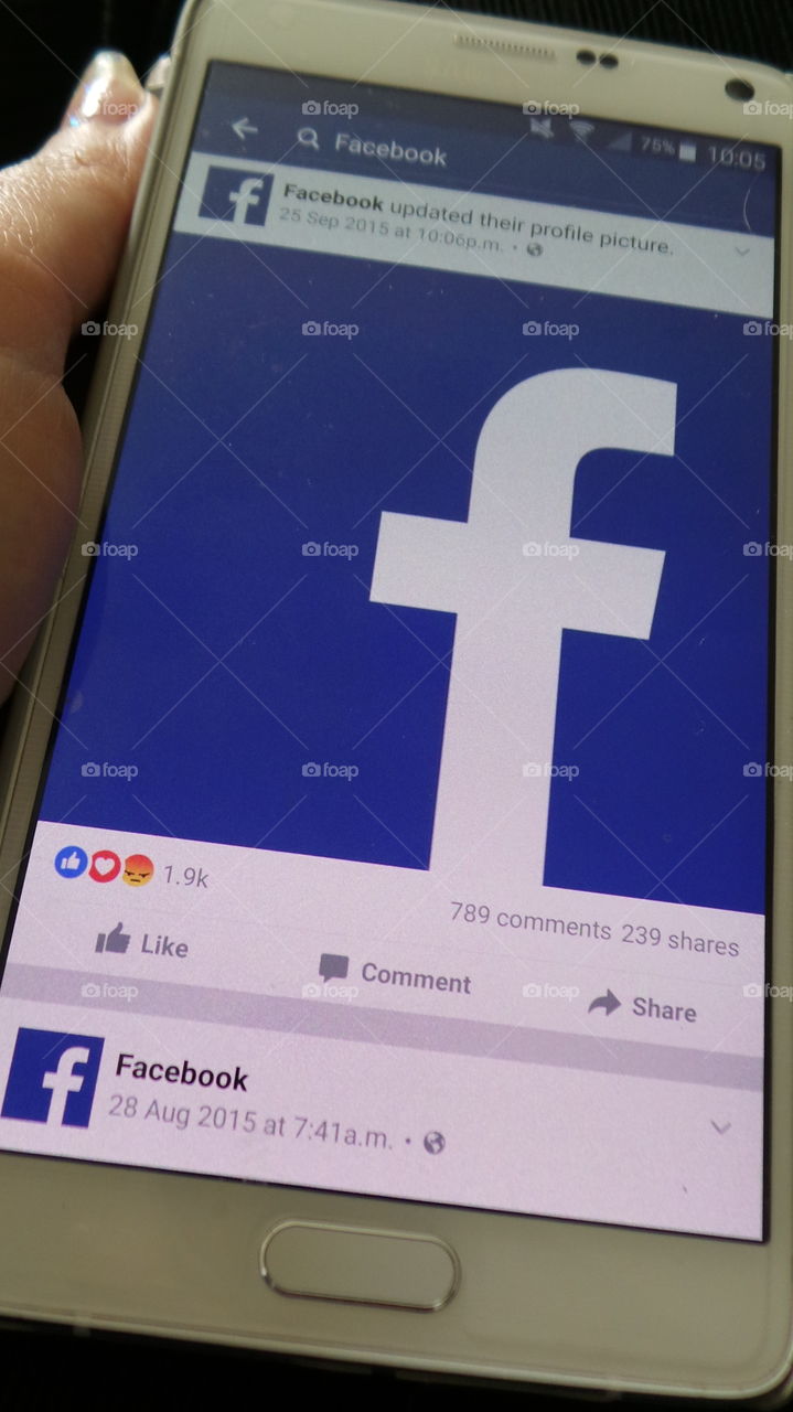 Facebook app on a cellphone