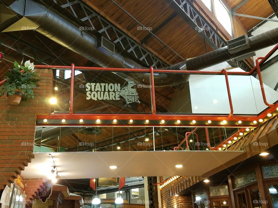 inside the station square mall building