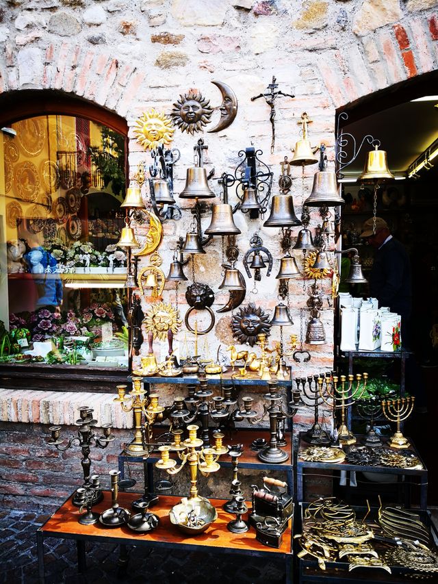 malcesine souvenir shop