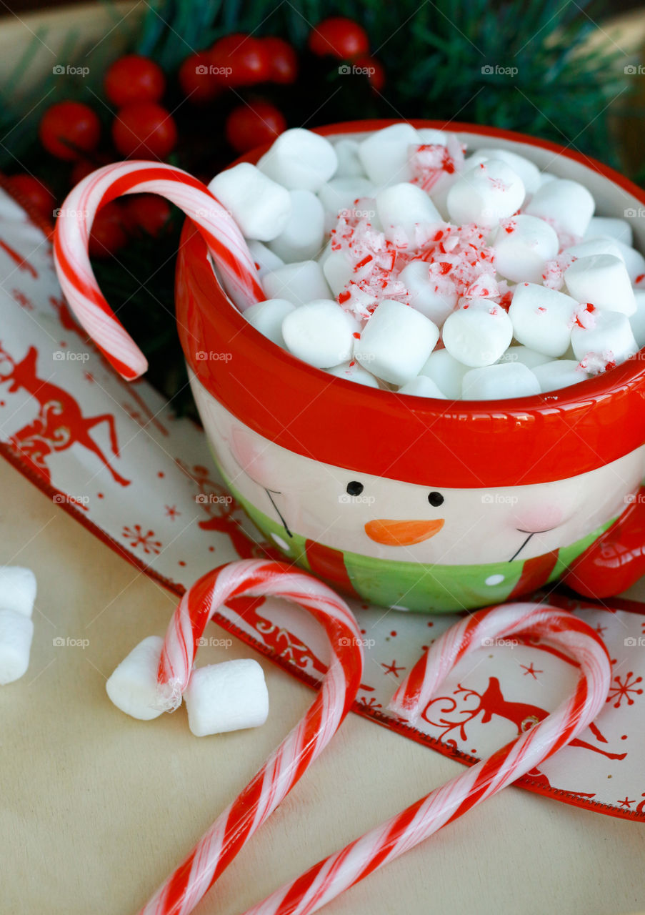 snowman mug full with marshmallow