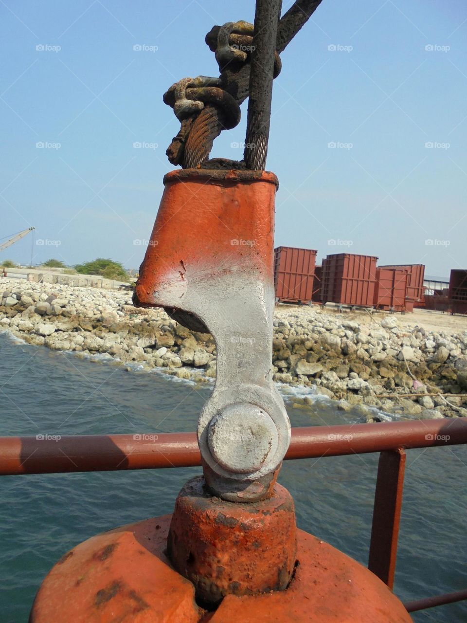 Wedge socket on barge crane