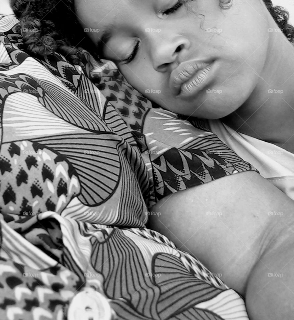 Criança dormindo, aquele soninho gostoso! Enquanto as crianças  dormem, elas solidificam seus aprendizados, como falar, andar, pegar as coisas sozinhas e todas os outros aprendizados,  que vão adquirindo ao longo do seu desenvolvimento