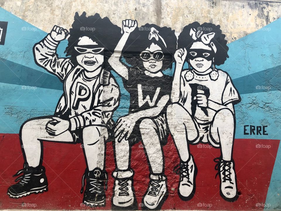 Cartagena street art - black, white, red & blue