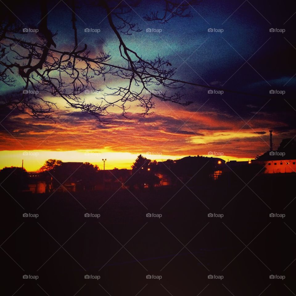 🌅Desperte, Jundiaí.
Um belo #amanhecer de uma data qualquer em nossa #cidade.
🍃
#sol #sun #sky #céu #photo #nature #morning #alvorada #natureza #horizonte #fotografia #pictureoftheday #paisagem #inspiração #mobgraphy #mobgrafia #Jundiaí #AmoJundiaí